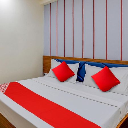 Hotel O Lotus Surat Exterior photo