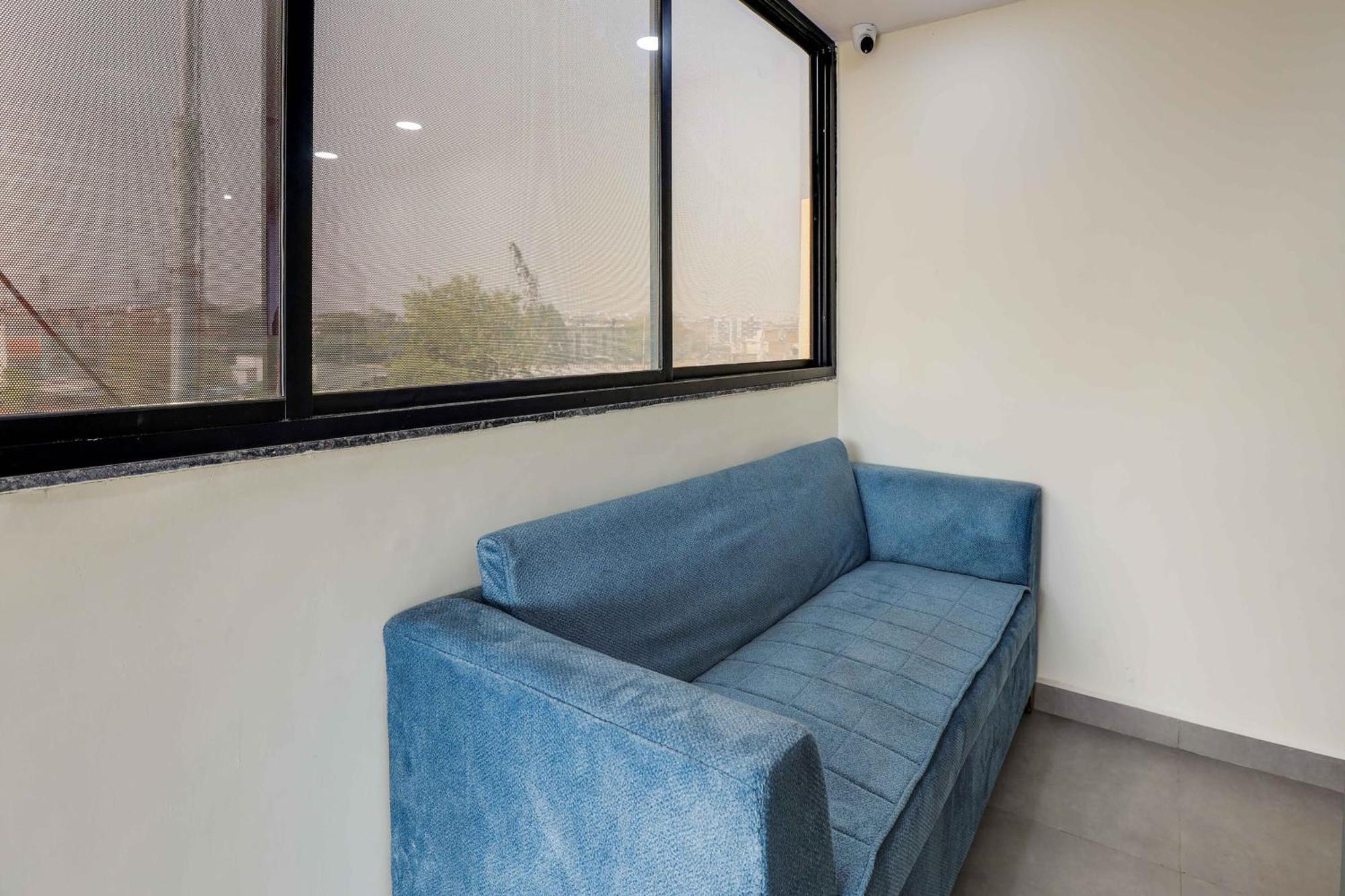 Hotel O Lotus Surat Exterior photo