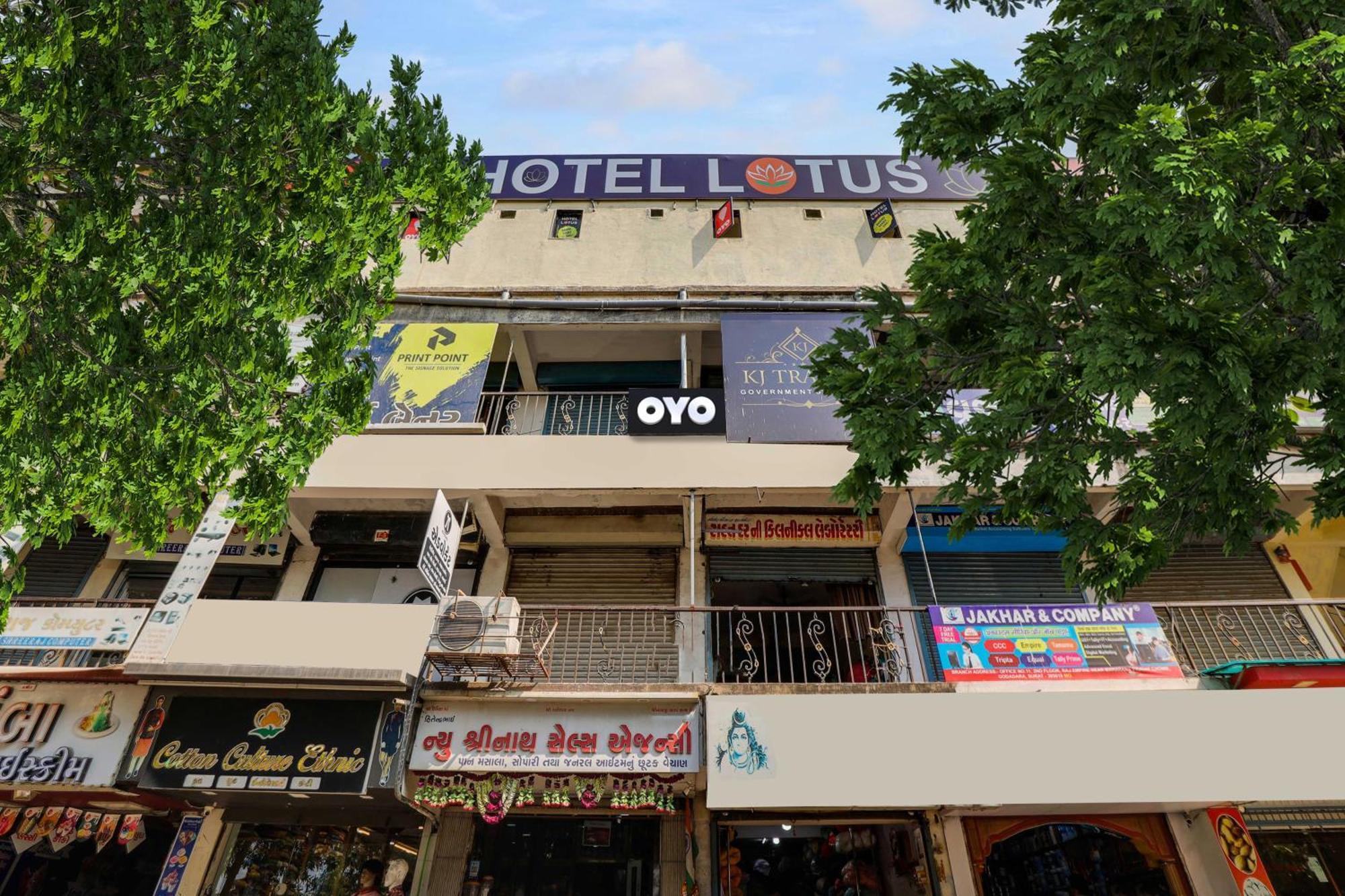 Hotel O Lotus Surat Exterior photo