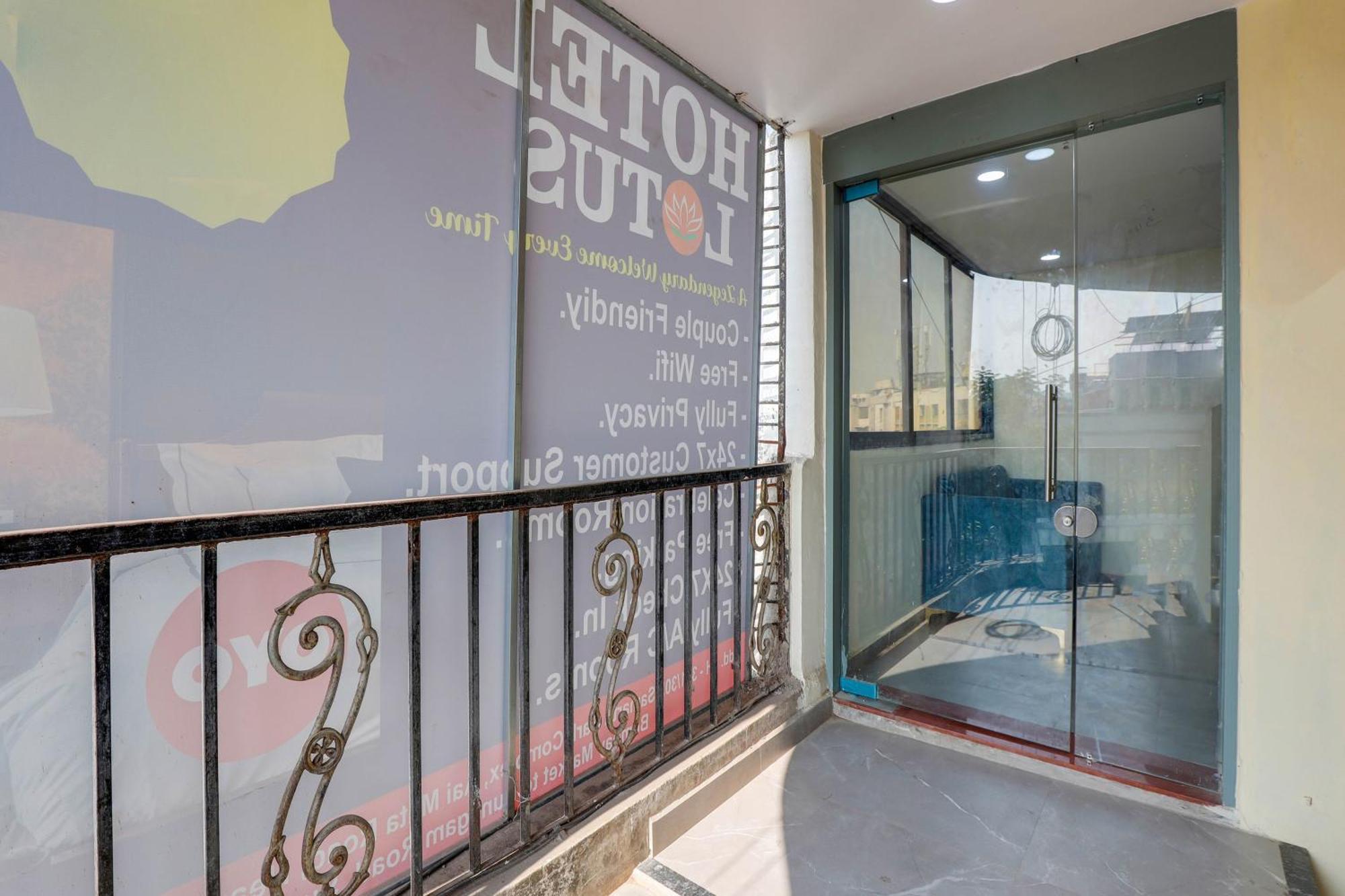 Hotel O Lotus Surat Exterior photo